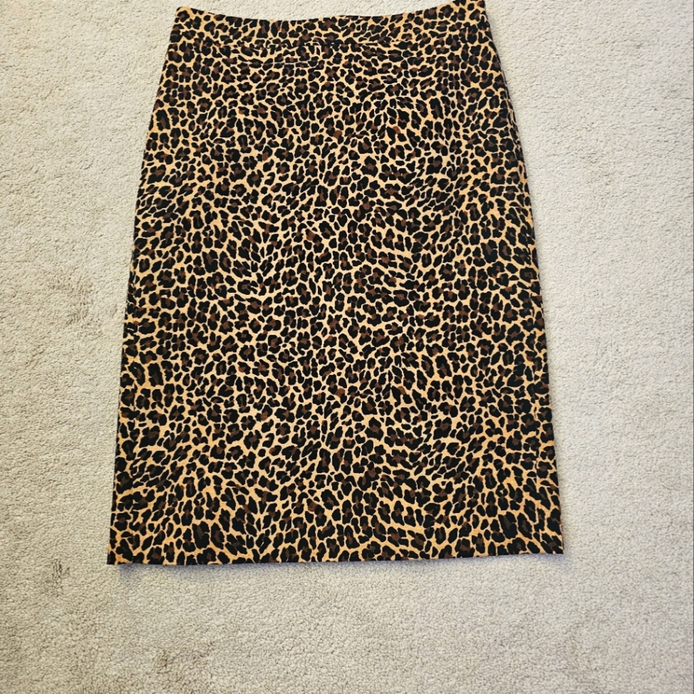 Jcrew leopard 🐆 pencil skirt, worn a few times